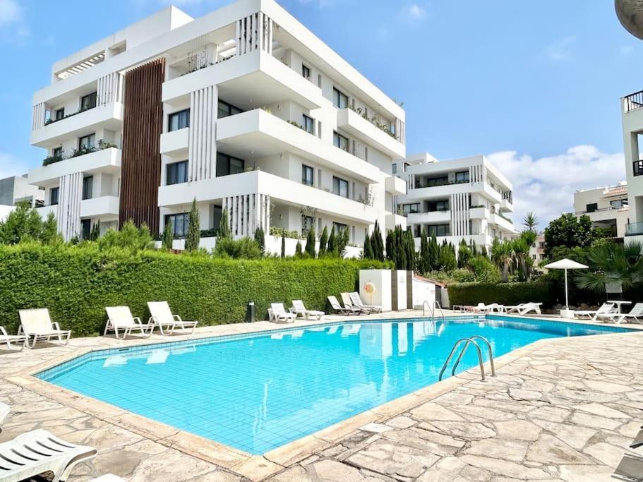 Sun Julz - Byzantium Garden-1 Bedroom Apartment *